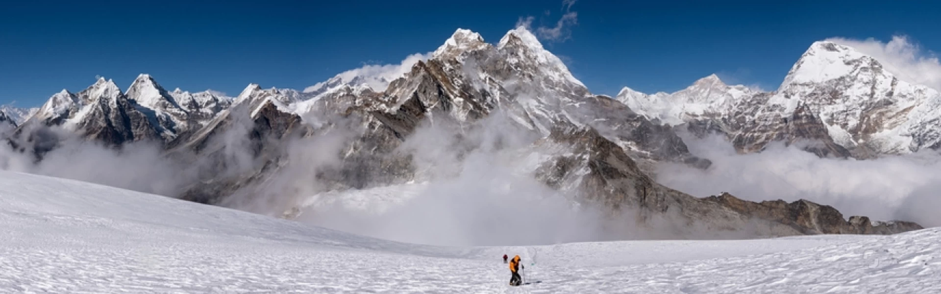 mera peak climbing cost