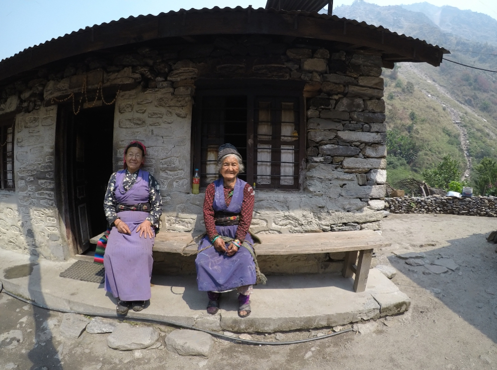 langtang trek hotels