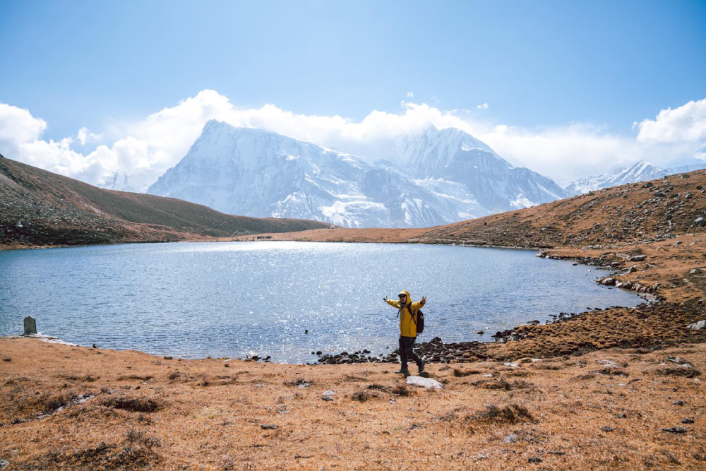 trekking in nepal